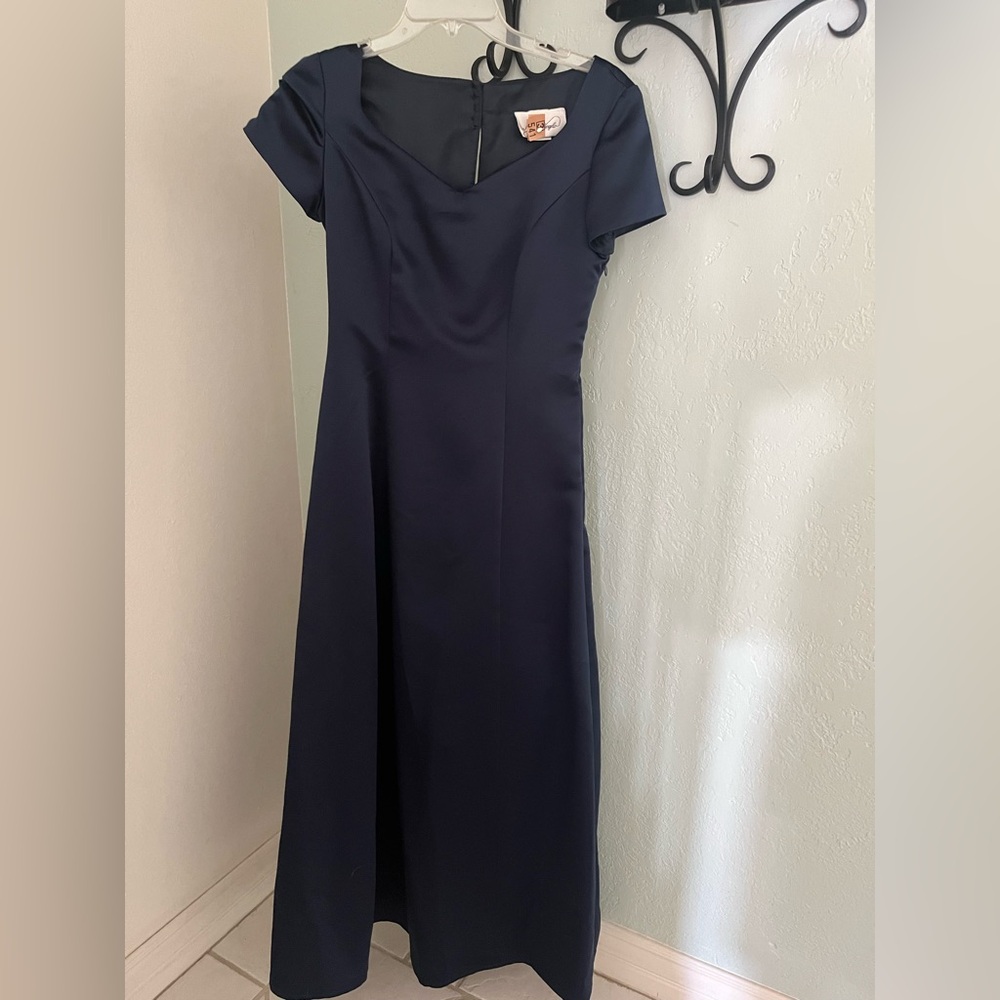 Michaelangelo dress Navy formal size 4